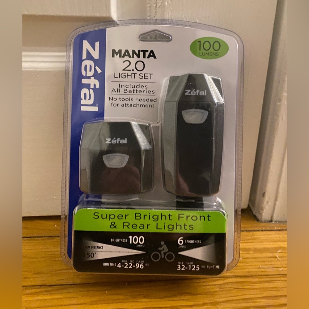 Manta 2.0 light set for bicycles - batteries included